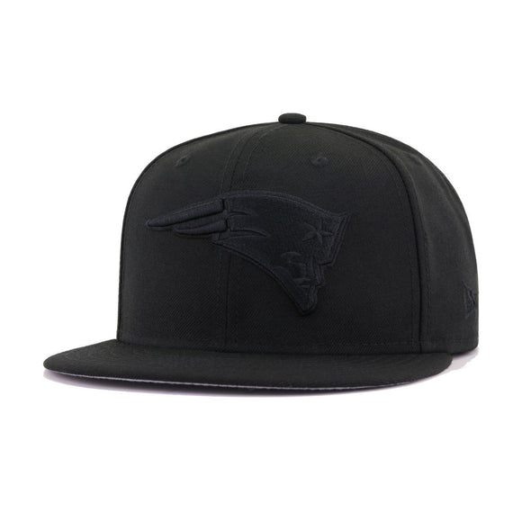 New England Patriots Black on Black New Era 59Fifty Fitted