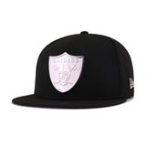 Las Vegas Raiders Black Silver Metal Badge New Era 9Fifty Snapback