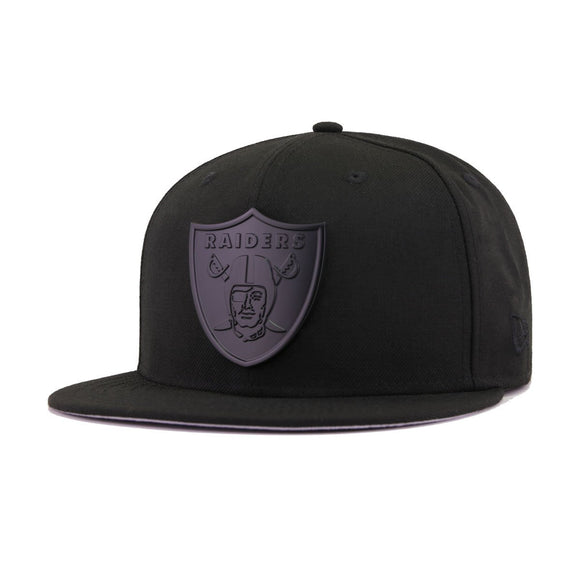 Las Vegas Raiders Black Black Metal Badge New Era 59Fifty Fitted